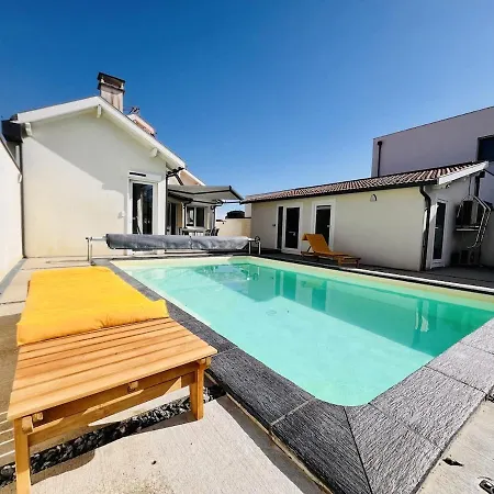 Grande Villa Lumineuse 10 Pers, Calme & Nature Villa