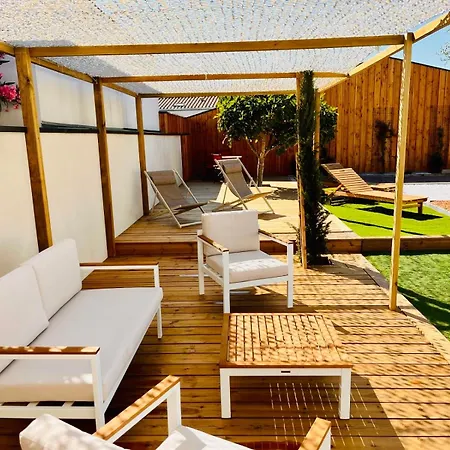 Avec Piscine Entre Plages Et Villages De Pêcheur *
